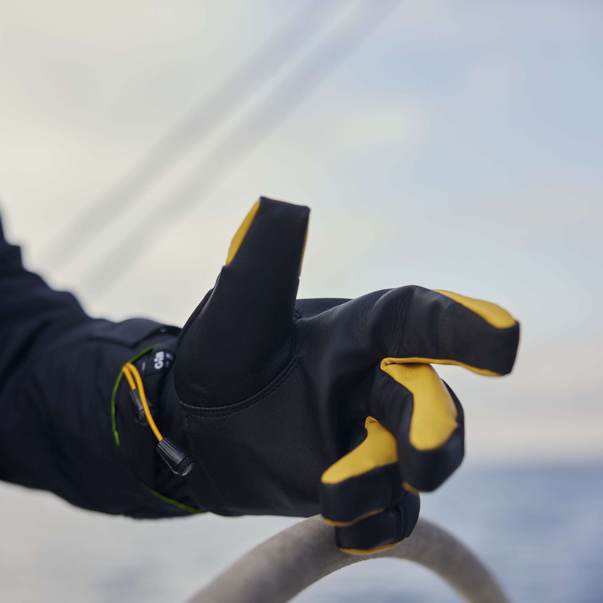 Helmsman Gloves - Black