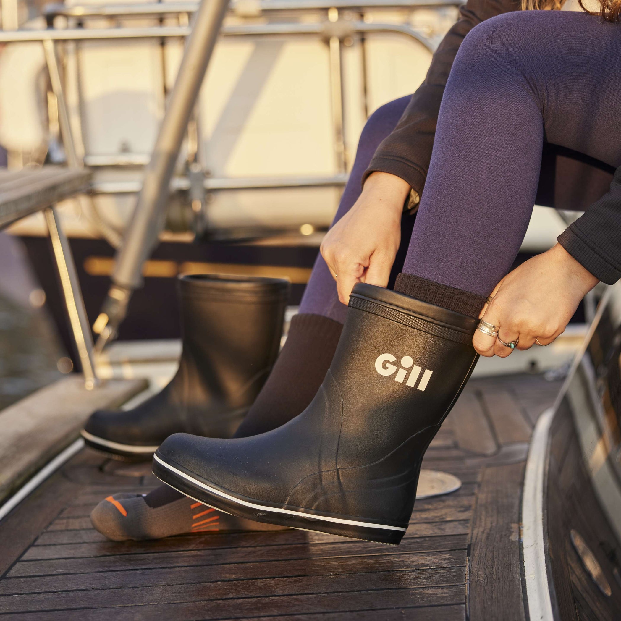 Short Cruising Boots - Black