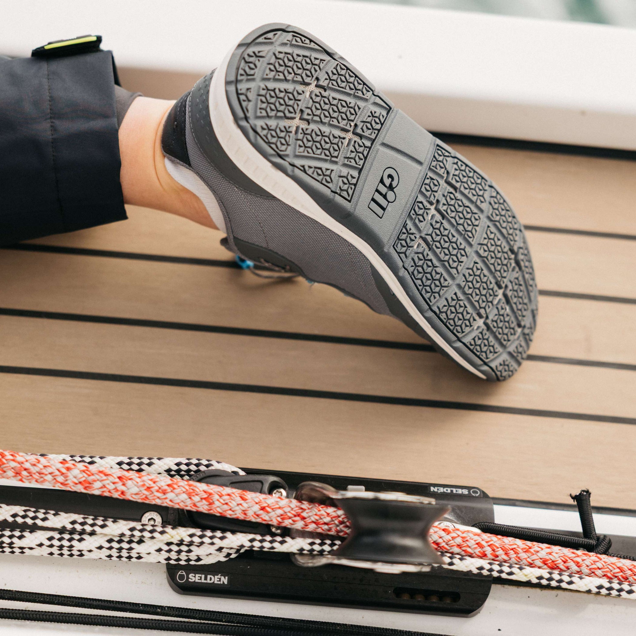 Verso Race Trainers - Medium Gray